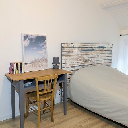 Sous La Tour Appartement Poligny  Buitenkant foto