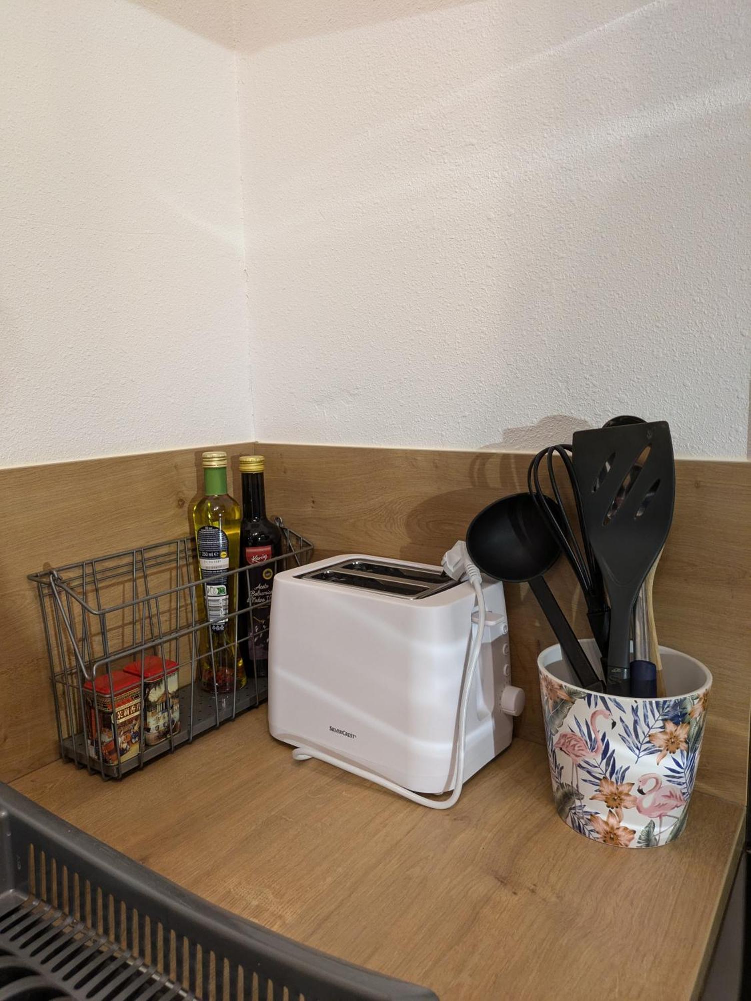 Sous La Tour Appartement Poligny  Buitenkant foto